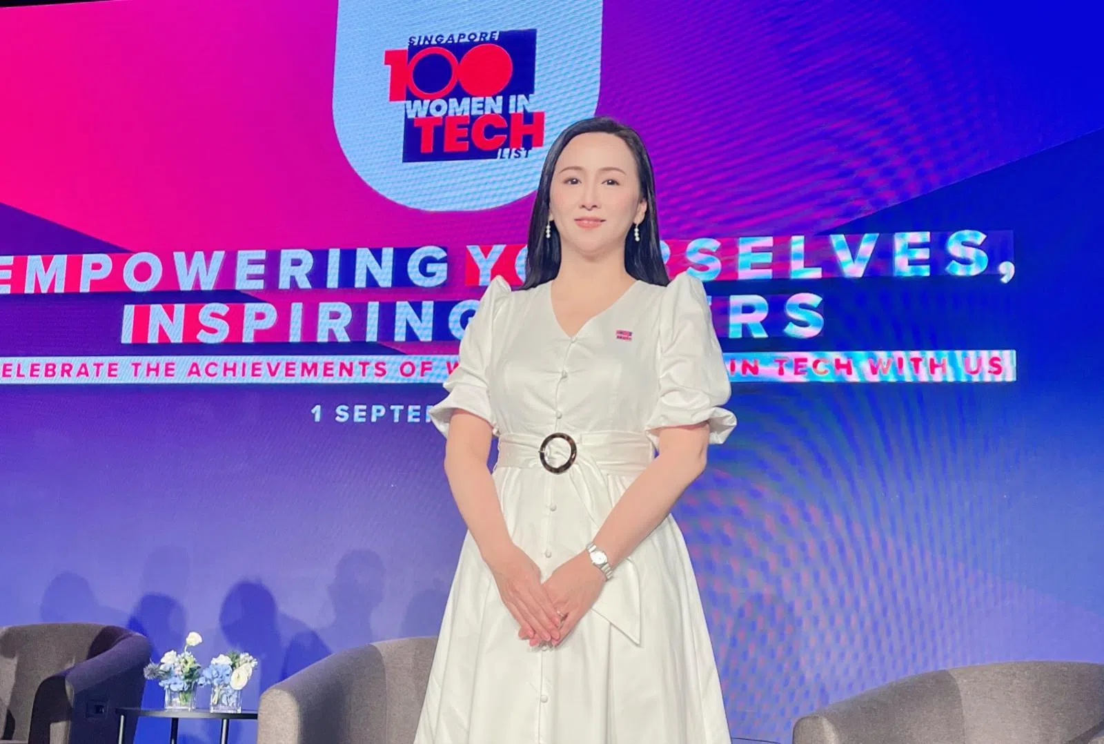 2023年入选“新加坡科技界100女模范”名单的陈薇妮相信女性可以兼顾家庭与事业。（受访者提供）