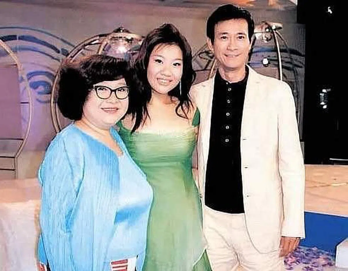 郑欣宜是沈殿霞和郑少秋之女。（互联网）