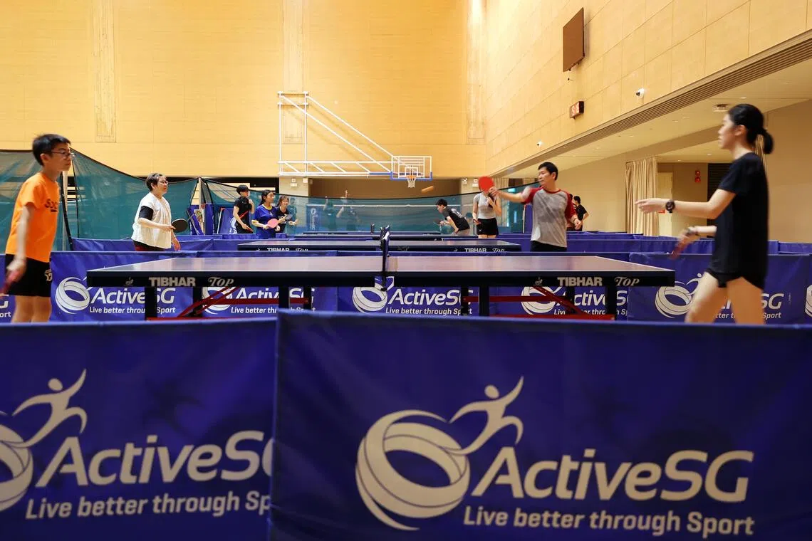 ActiveSG的运动设施收费低廉，例如会员在非高峰时段预定乒乓桌，每小时收费仅1元5角，高峰时段则是3元2角。（萧紫薇摄）