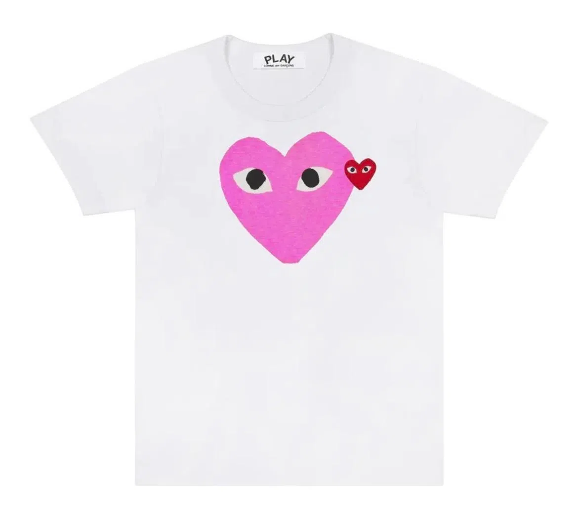 Comme des Garcons Play衣物上的心形以各种造型出现。（Comme des Garcons图片）