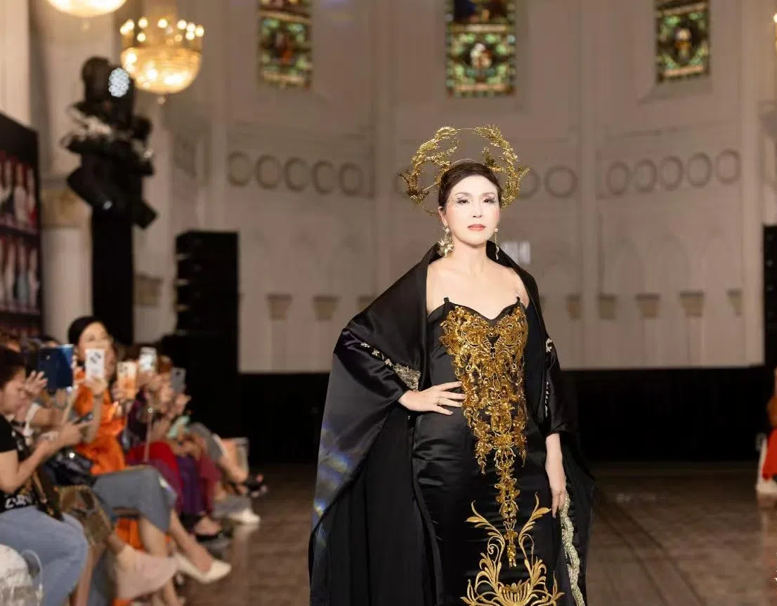 新加坡时尚奶奶团今年9月举办走秀培训与造型改造活动，并在赞美广场举行了一场大型时尚走秀。（受访者提供）