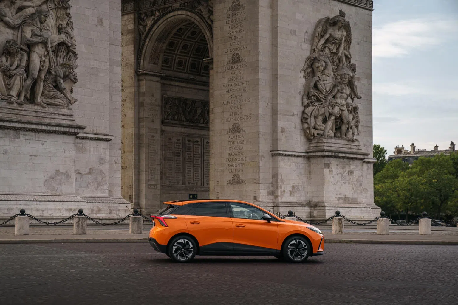 名爵MG4为城市驾驶提供卓越的575公里续航里程。（图/MG提供）