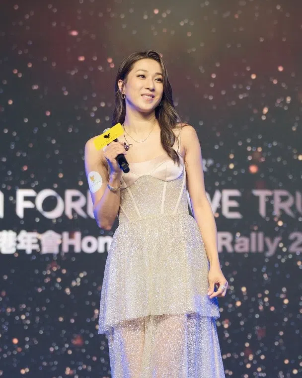 锺嘉欣在广州办个人演唱会。（互联网）