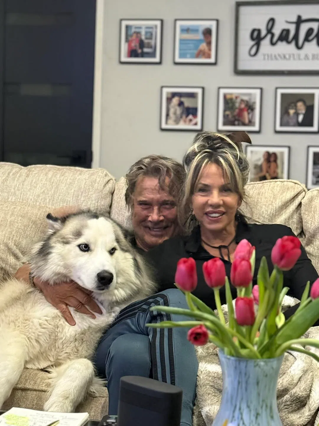 Richard Norton（左）的妻子Judy（右）在他的IG贴出这张照片，宣布他离世的消息。（取自Richard Norton IG）