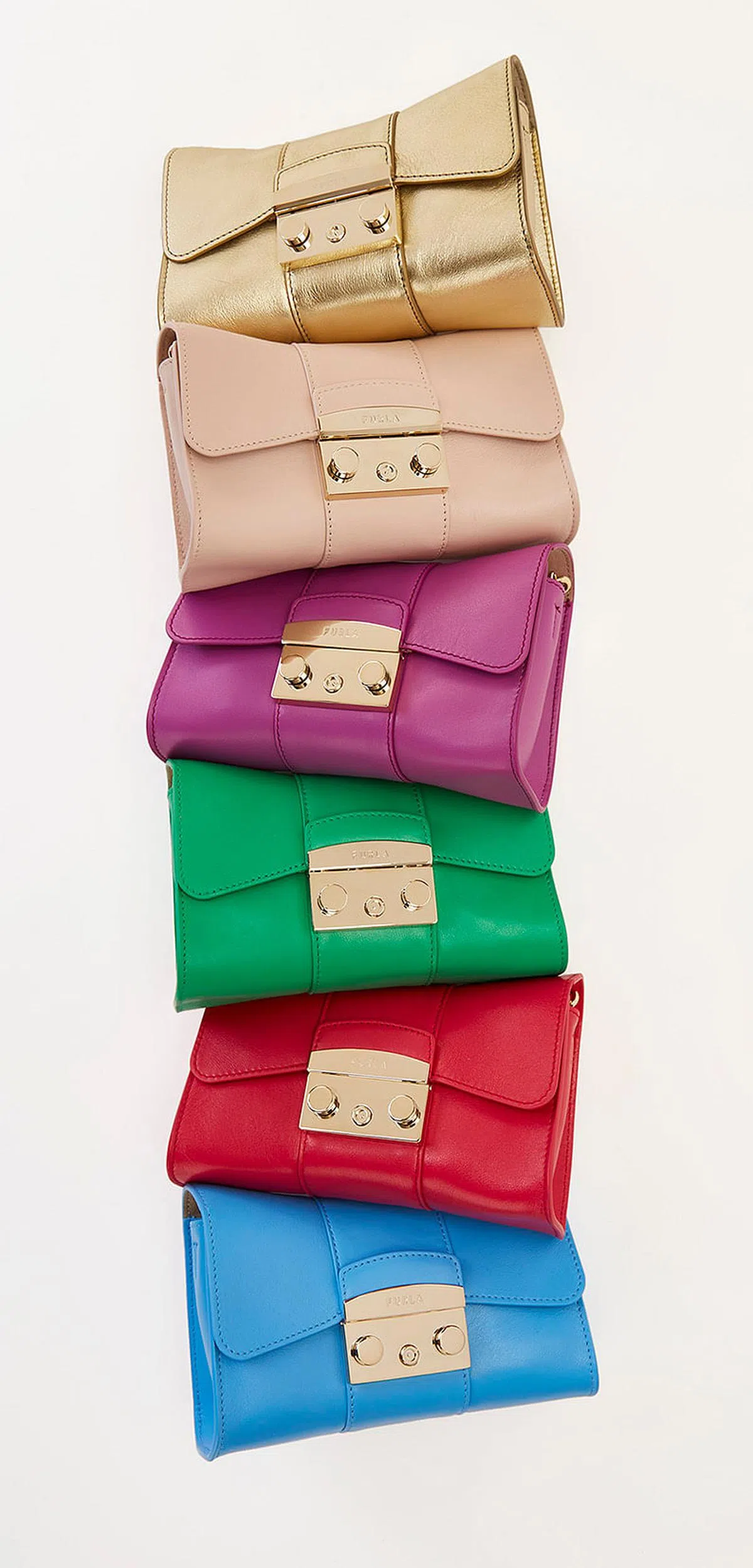 Furla的Metropolis包包颜色缤纷，有经典绿的款式。（品牌提供）