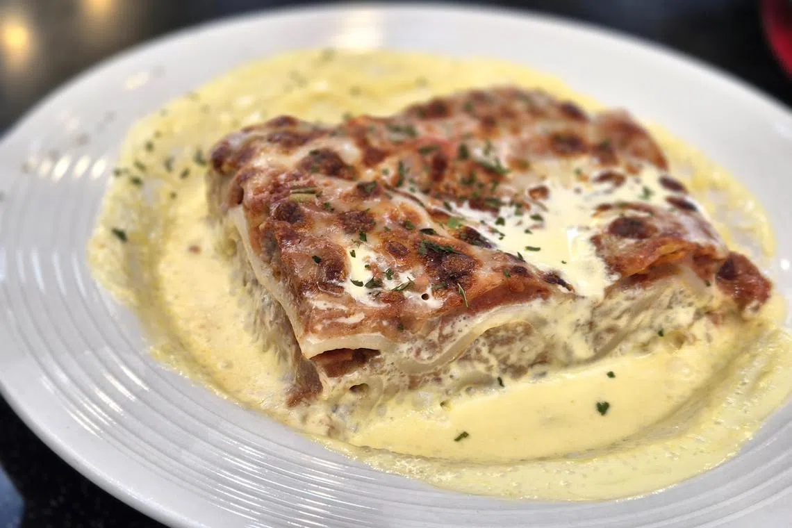 千层肉酱饼有牛肉和鸡肉两款。（陈爱薇摄）