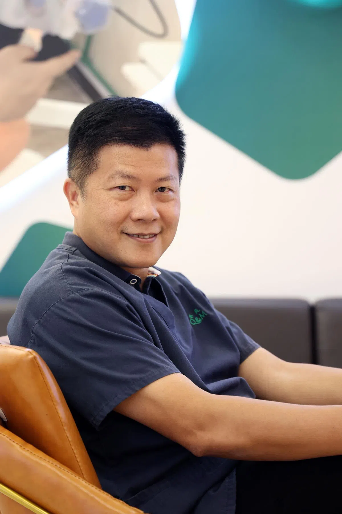 黄震霄医生认为AI能为患者提供最好的治疗计划。（叶振忠摄）