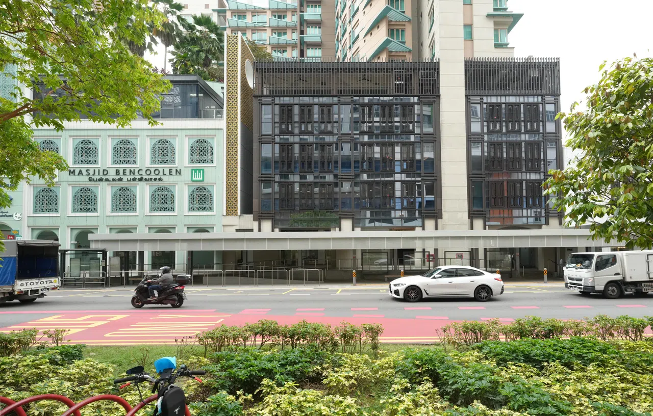 新加坡回教学院将拥有自己的校舍。它将位于梧槽的新加坡社科大学校园旁。学院的临时校舍设在明古连街。（谢智扬摄）