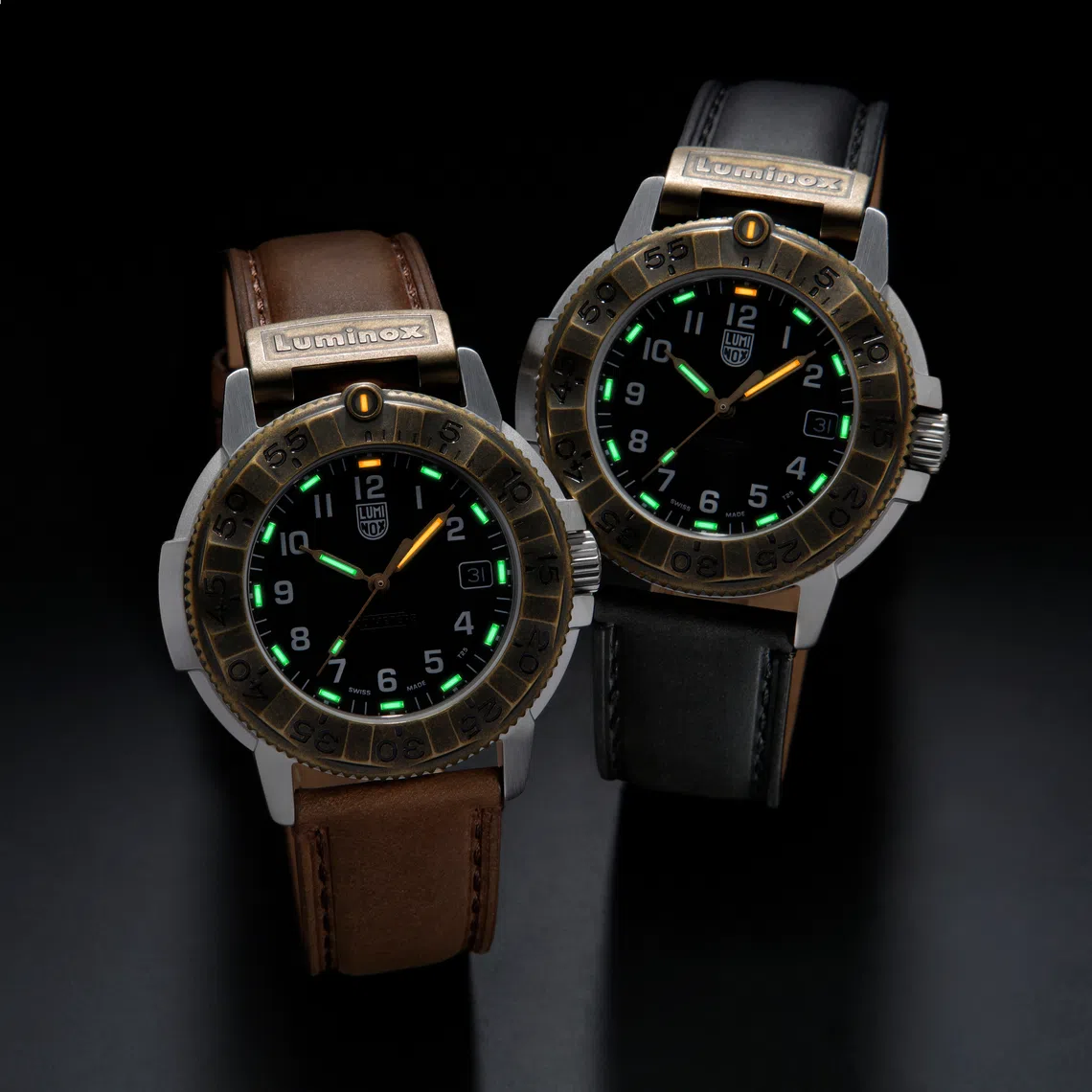 雷美诺时全新Adventure Watch 1300系列提供黑色与棕色两款真皮表带选择。（雷美诺时提供）
