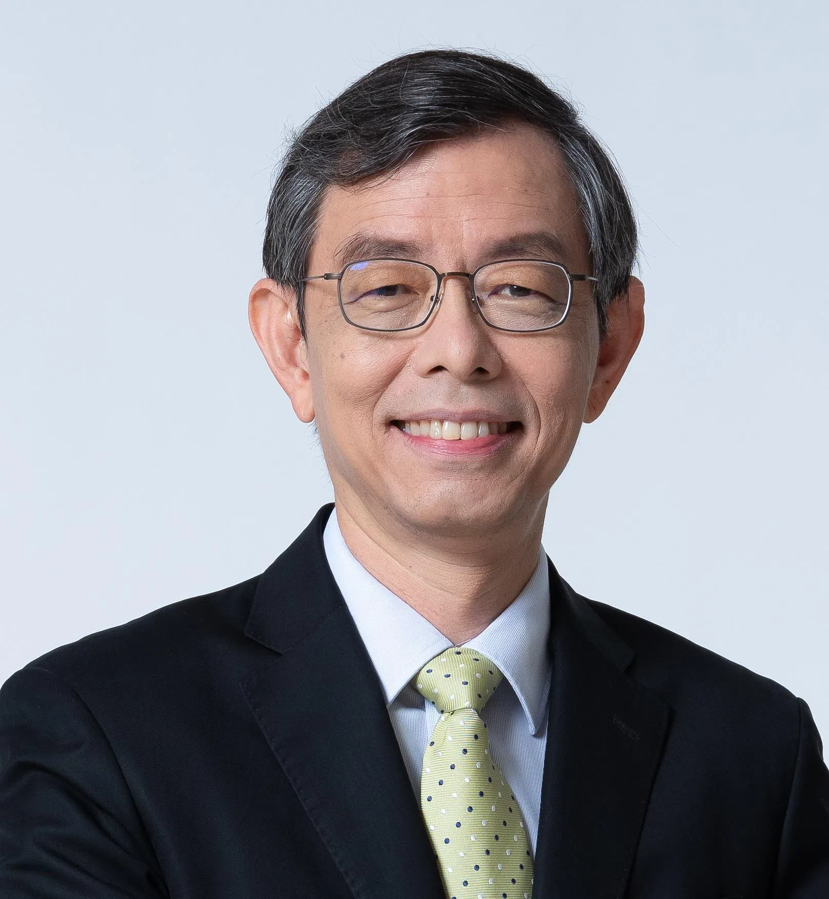 前公务员首长王文辉是今年的殊功勋章获得者之一，他在长达近40年的公共服务生涯中为国家做出贡献。（企发局提供）