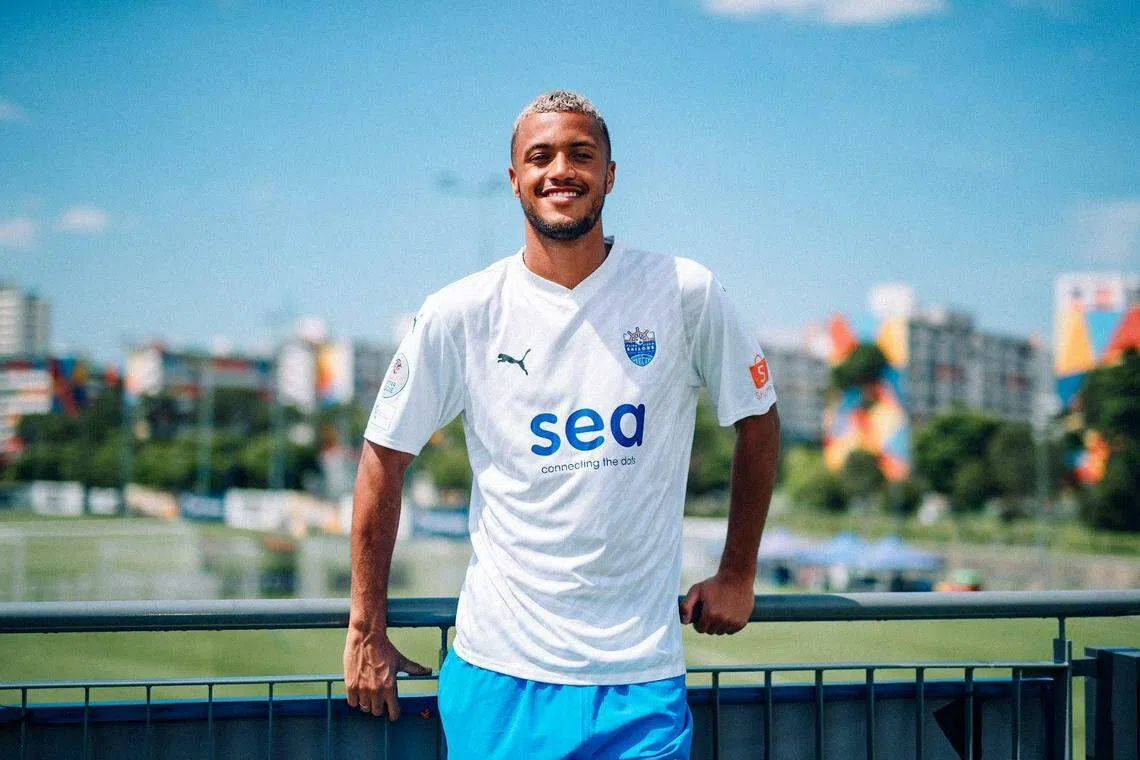 日夫科维奇曾效力过荷兰豪门埃杰克斯、英超球队谢菲尔德联、中国的长春亚泰等多家球会。（狮城水手提供）