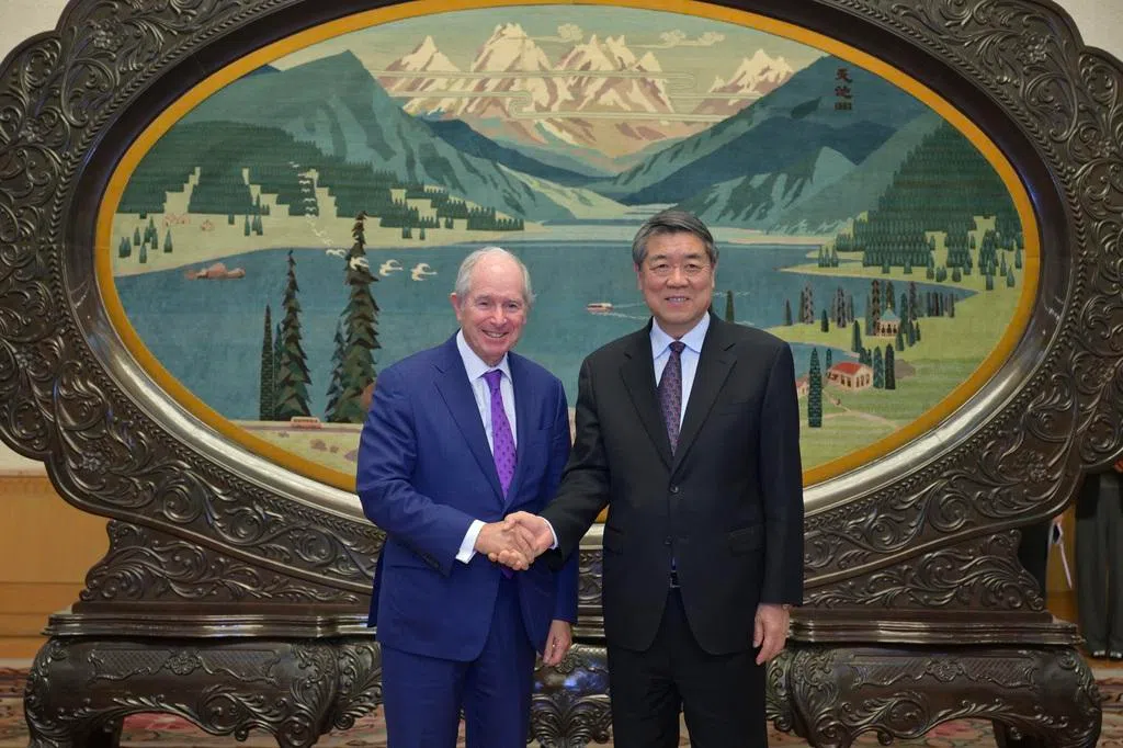 何立峰：中国将坚定不移扩大高水平对外开放