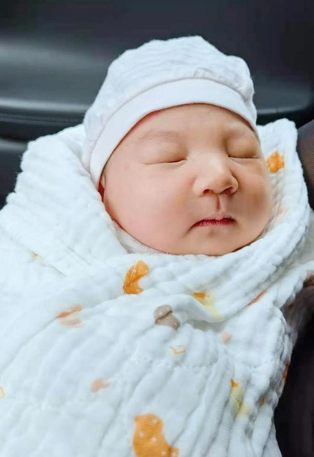 林生斌6月30日宣布自己已组建新家庭，并晒出女儿“暖暖”的照片（“-林生斌-”微博）