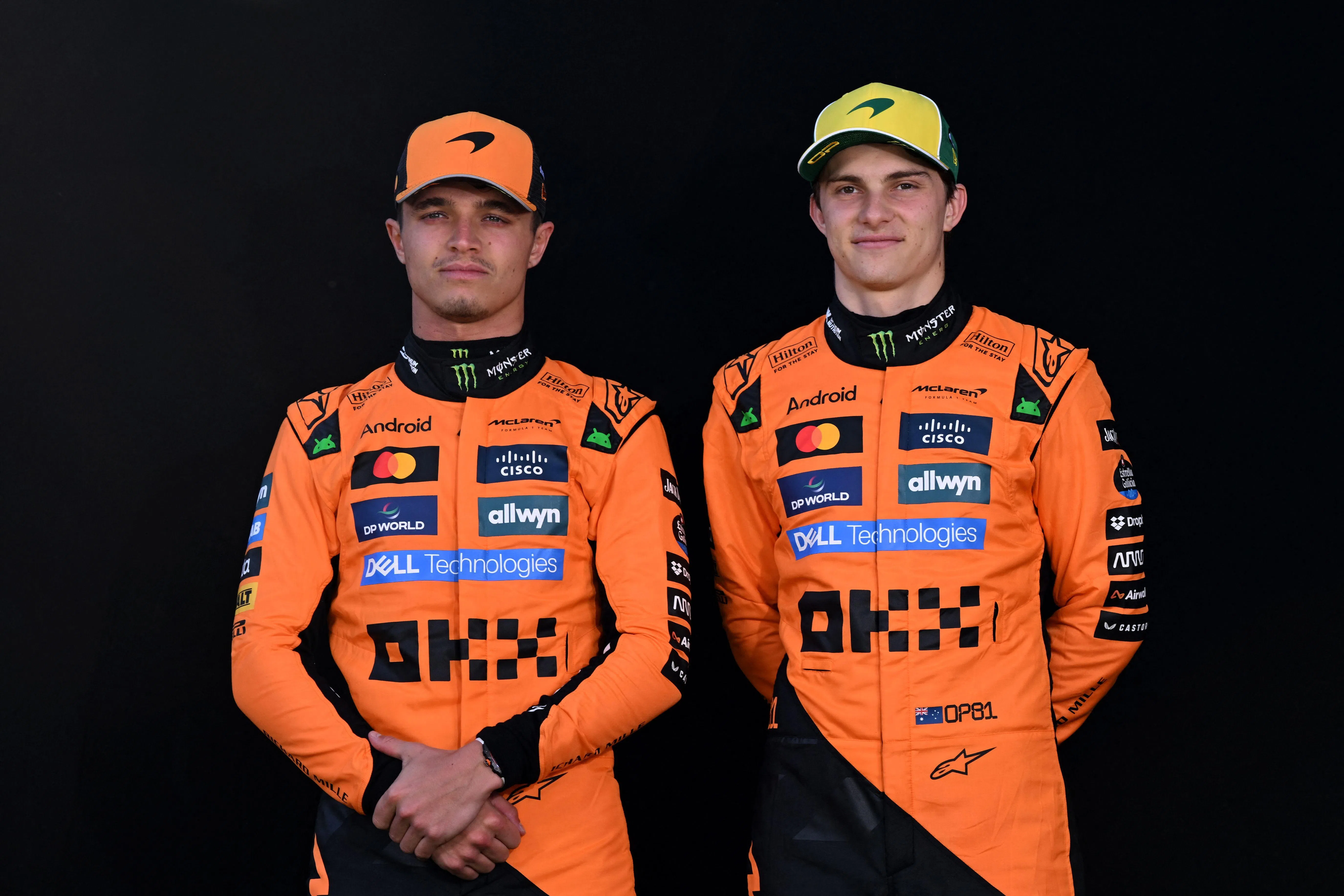 迈凯伦车队的车手诺里斯（左）和皮亚斯特里（右）将在新赛季对红牛车手费斯塔彭造成不小威胁。（法新社）