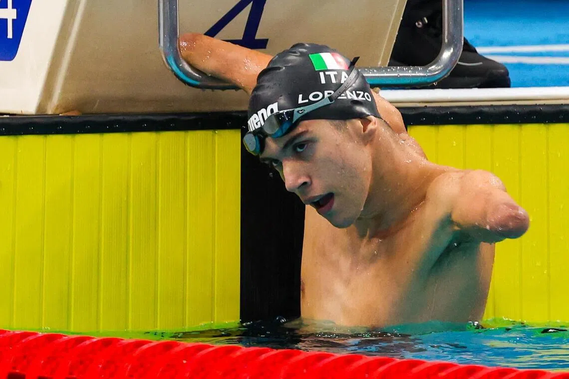 加布里埃莱·洛伦宗在男子S3级100米自由泳中摘得金牌，助意大利登顶奖牌榜。（林明顺摄）