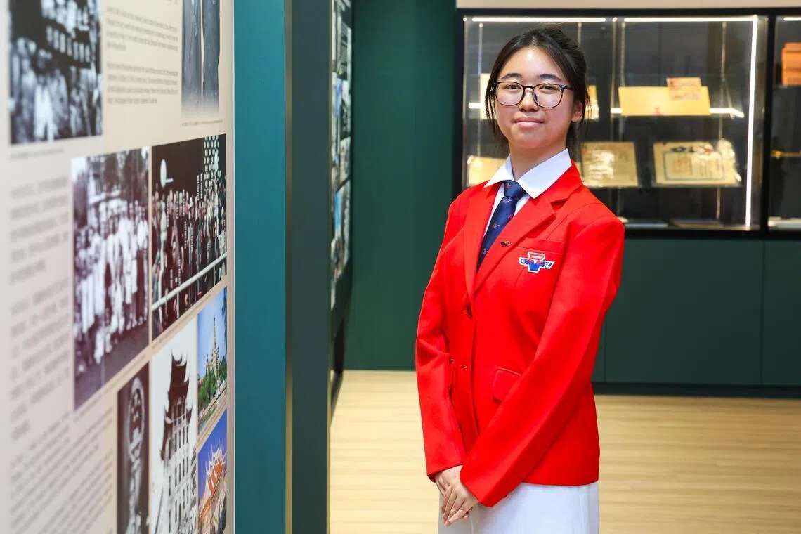 郑涵尹致辞时说，她去年担任学校中秋晚会总筹，希望通过投壶游戏、扯铃表演、灯笼绘画比赛和月饼制作体验等，吸引同学关注华族文化，激起他们对华文的兴趣。（林明顺摄）