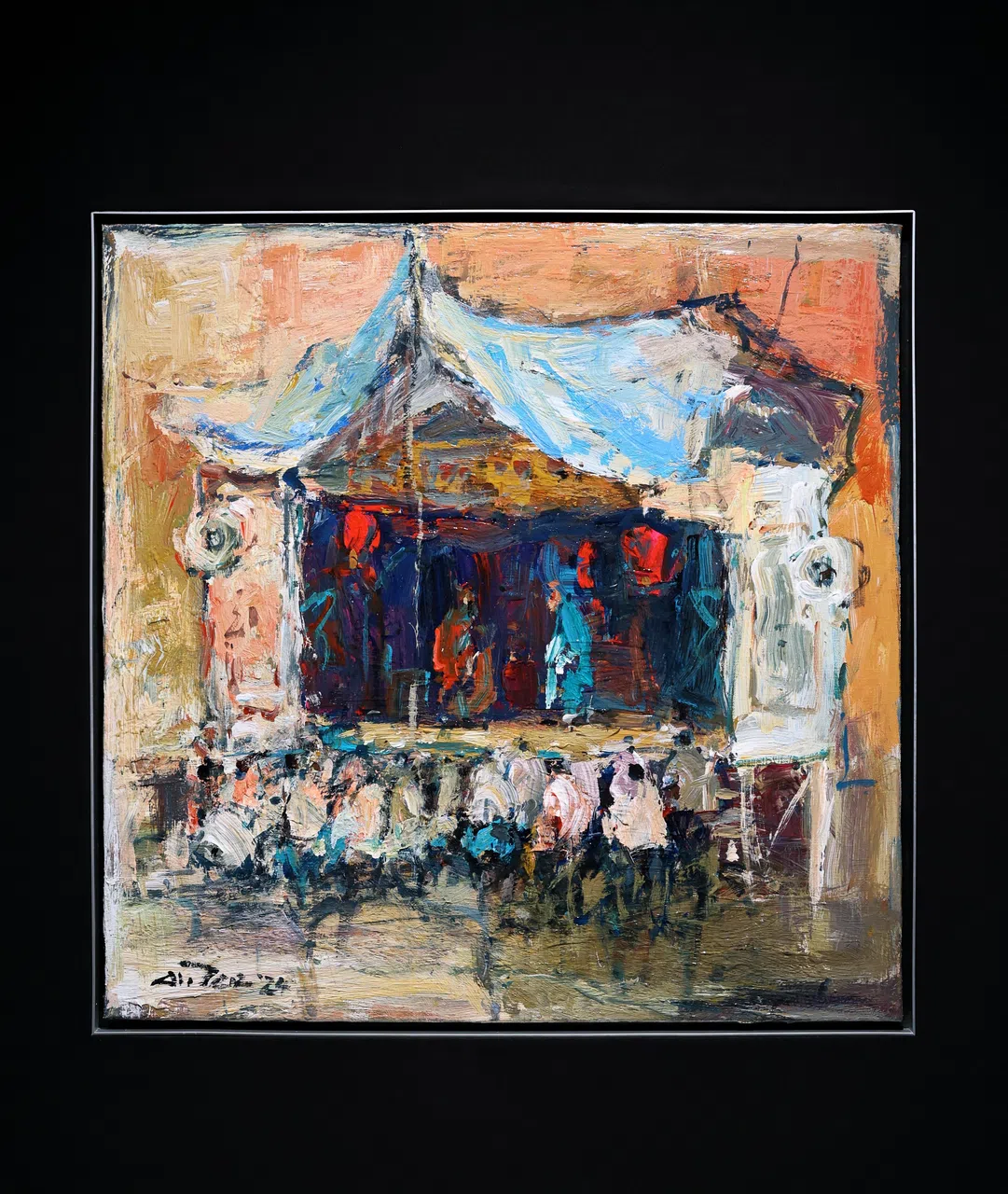 洪亚弟以色彩与笔触描绘街戏戏台。（龙国雄摄）