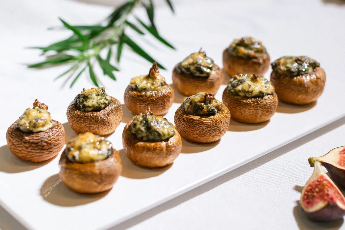 菠菜酿蘑菇好看又美味。（品牌提供）