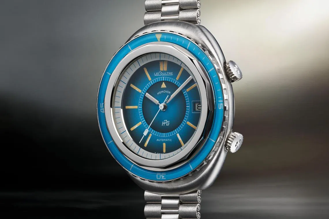 1970年推出的Memovox II极地响闹腕表，从造形到色彩都很独特。（积家提供）