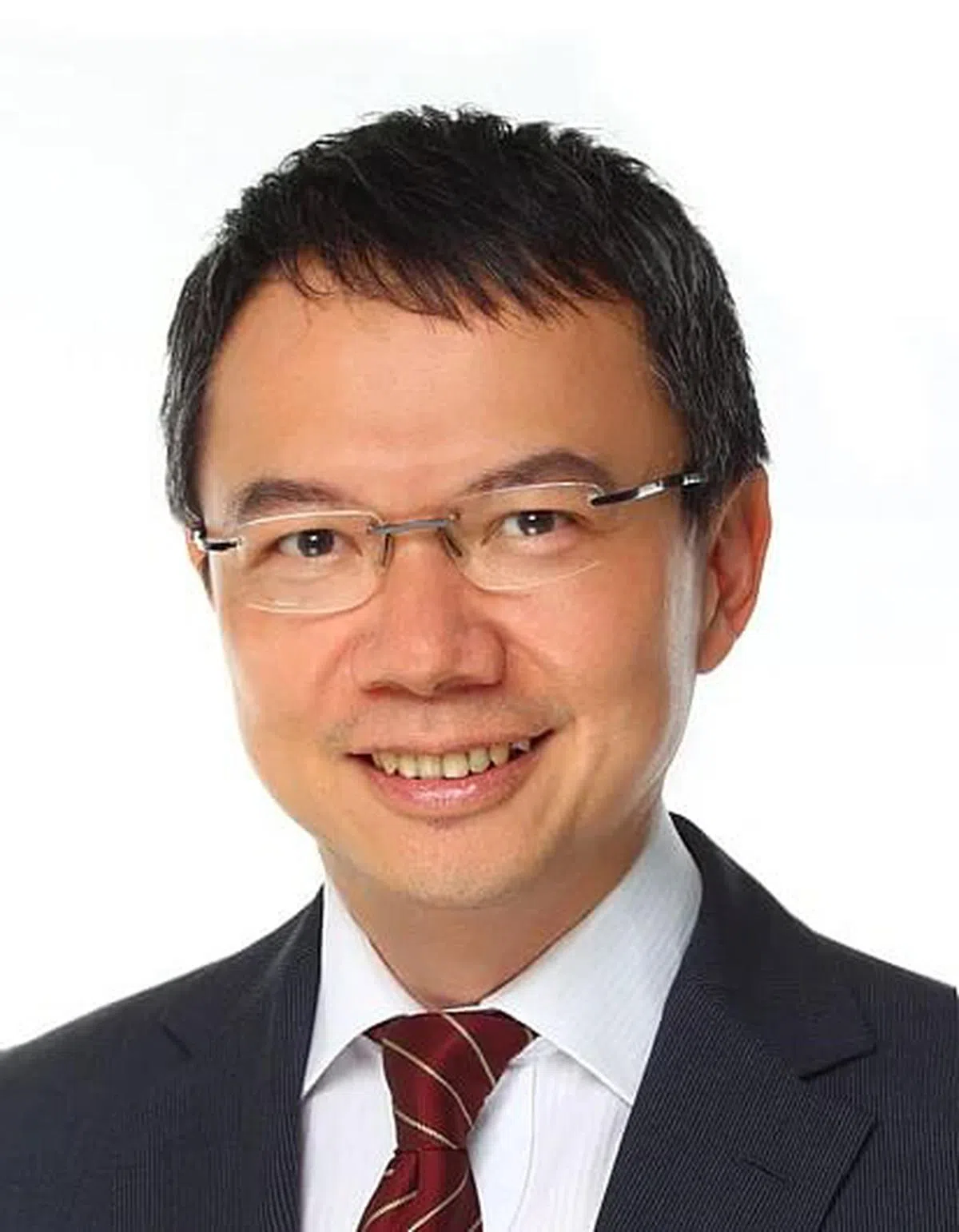 吕学峰医生：确保饮食习惯有规律，可避免出现胃炎。（鹰阁医院提供）