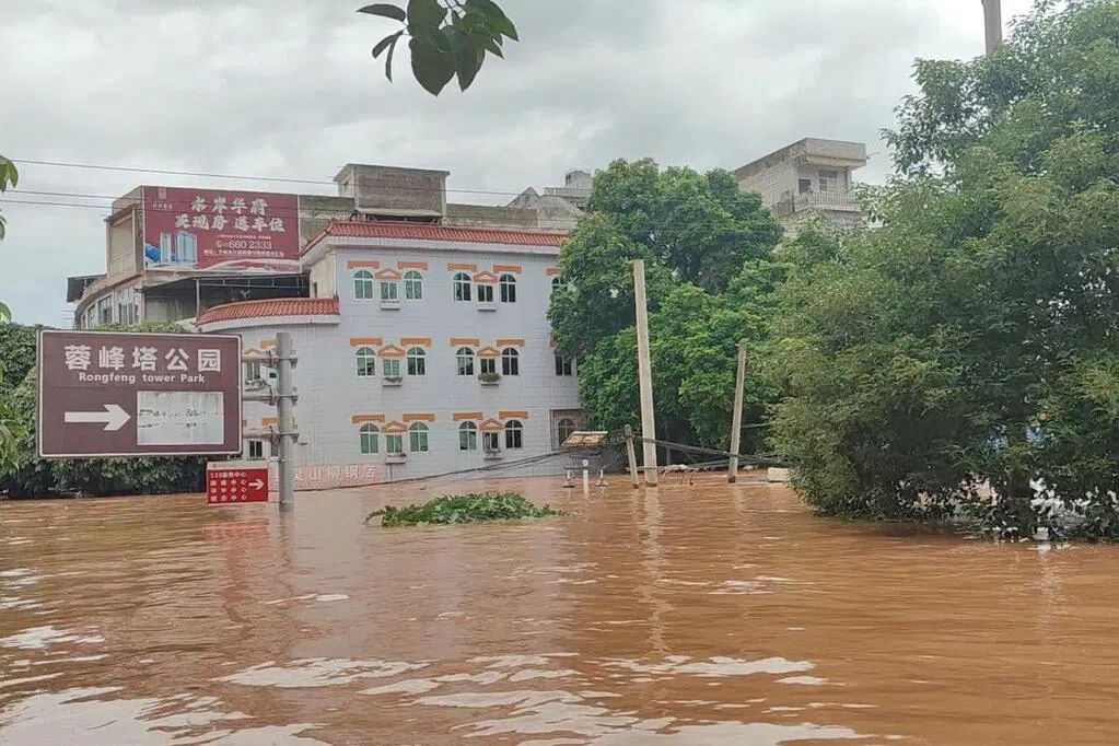 台风“紫檀”继续带来强降雨 广西累计转移逾5万人