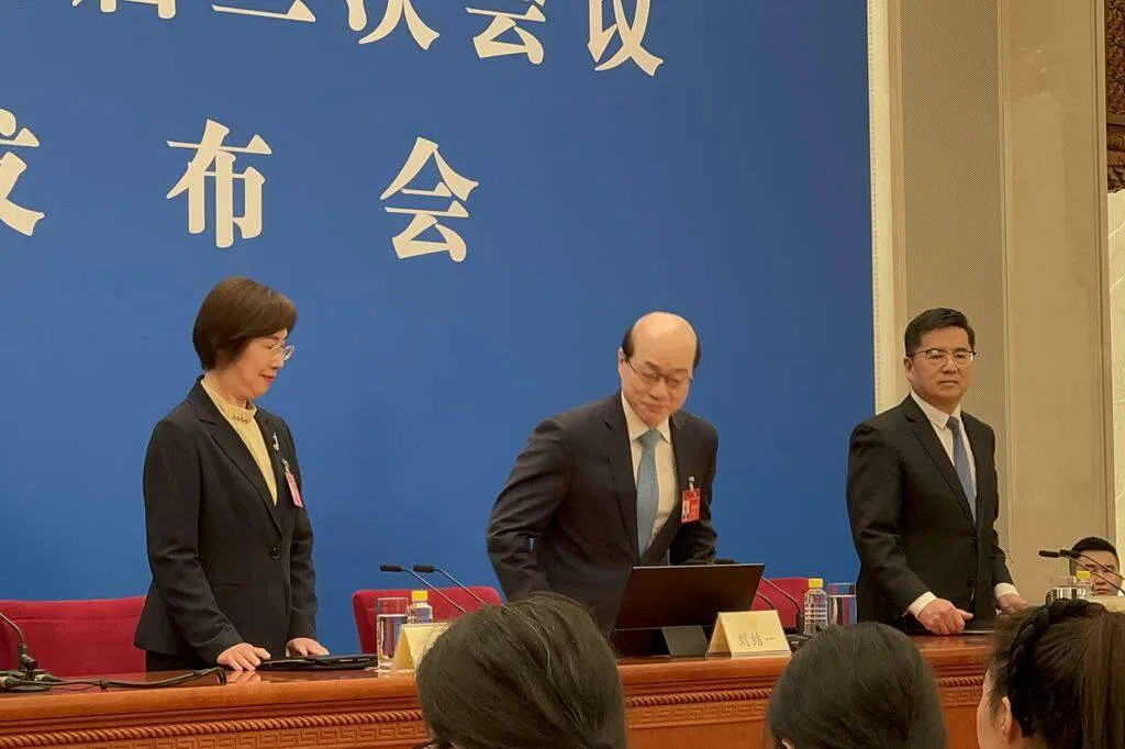 新任全国政协会议新闻发言人刘结一首次亮相 | 联合早报
