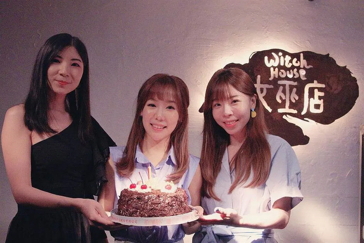 魏妙如的两名好友站台她的生日音乐会。（图/互联网）