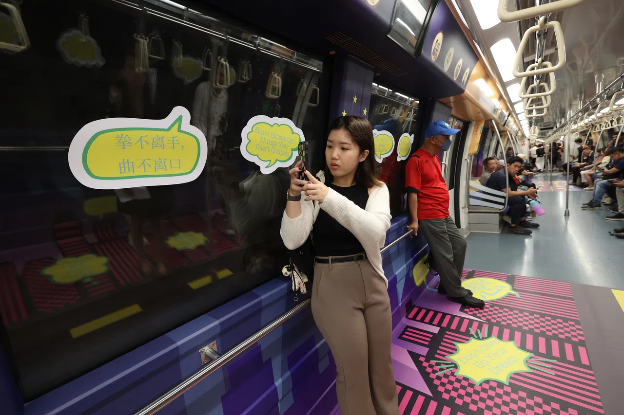 “拳不离手，曲不离口”，比喻只有勤学苦练，才能使功夫纯熟。（唐家鸿摄）