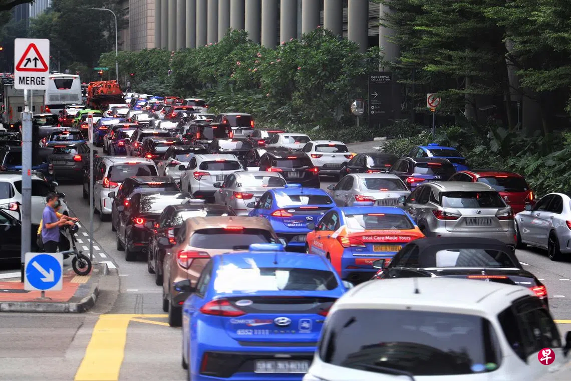 包括起程车资和机场附加费康福德高豪华德士收费上调| 联合早报