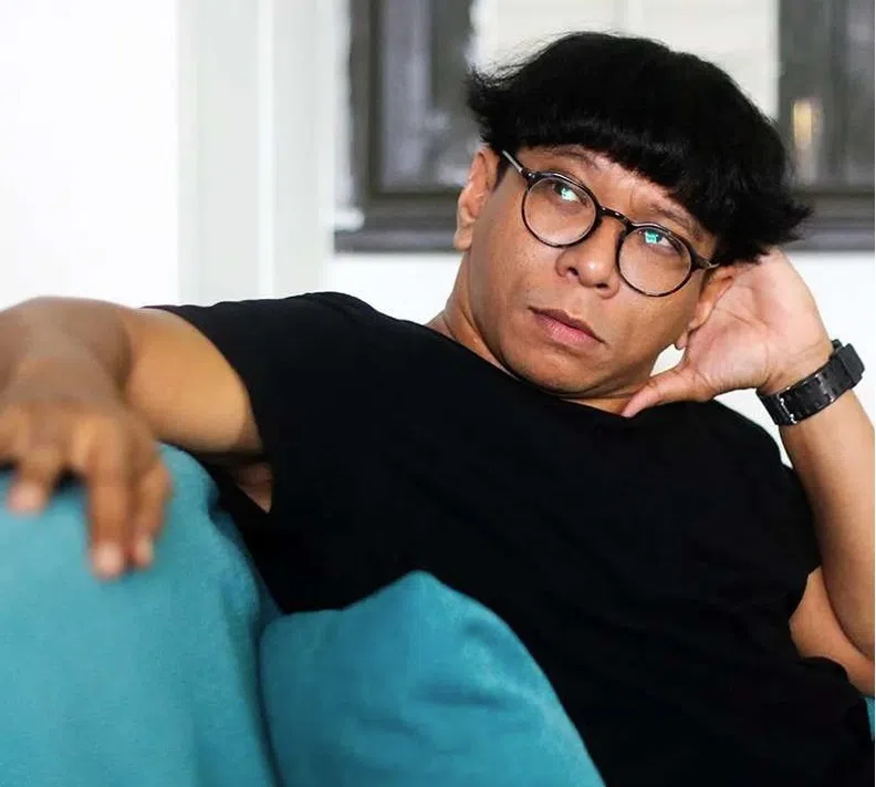 里兹曼喜欢观察日常物件，他被榜鹅的新旧交错吸引。（受访者提供）