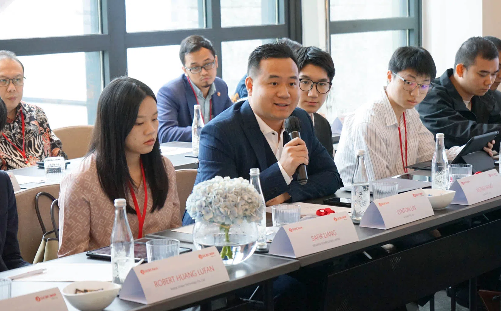 华侨银行在今年5月中旬在雅加达举办“华侨易通达系列——中资科技出海印尼”活动，让欲进军印度尼西亚的客户，能与当地伙伴一起探讨商机。（图/华侨银行提供）