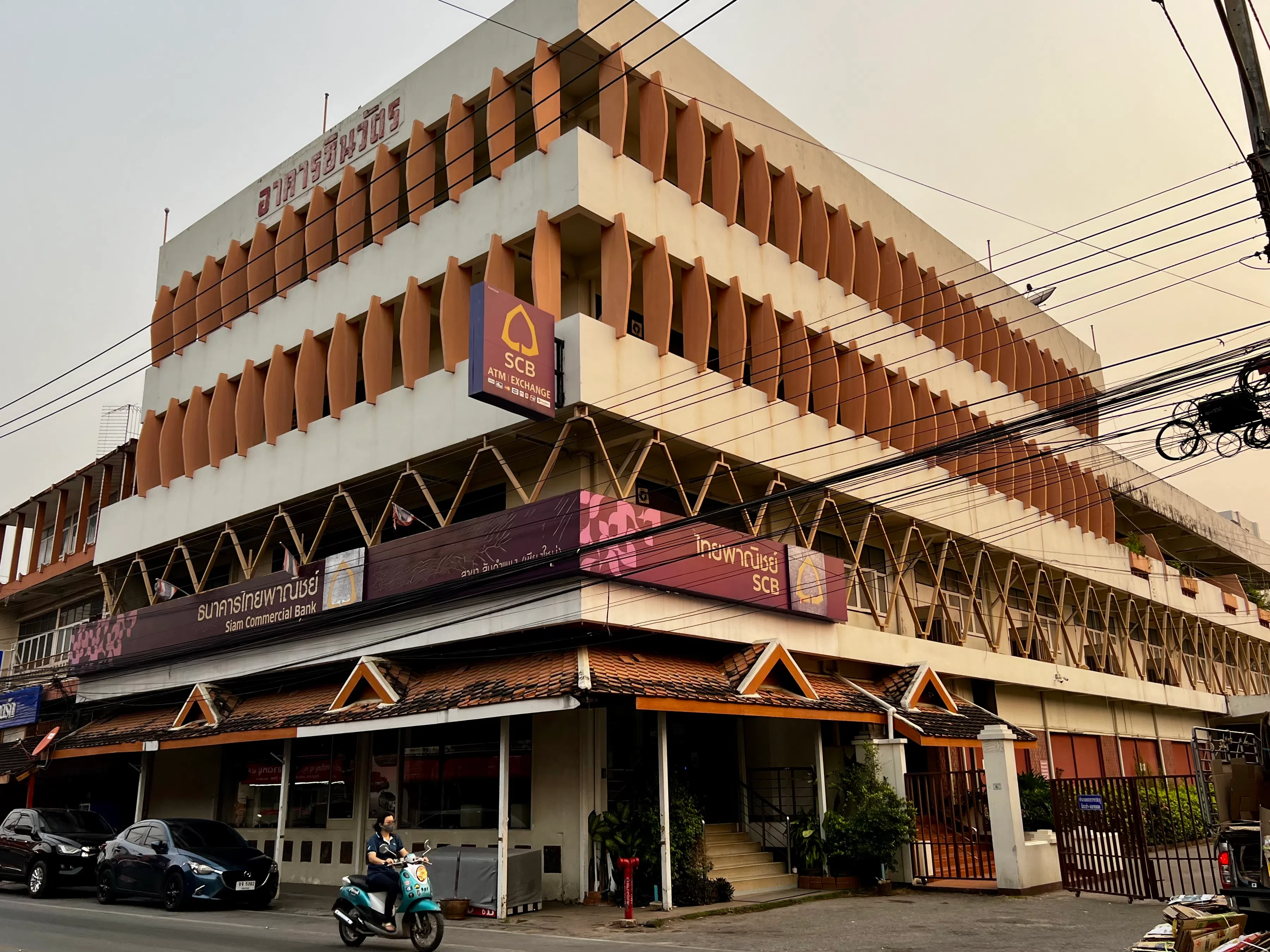 清迈府山甘烹县是达信家乡，泰国汇商银行所在的四层楼大厦仍是达信家族的房地产。这次大选，为泰党失守清迈府所有议席。（档案照片）