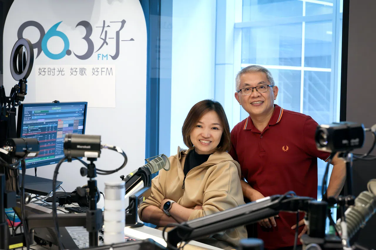 李士嘉（右）坦言，这阵子的舆论让觉得有些压力，但洪菁云给了他很多鼓励。（龙国雄摄）