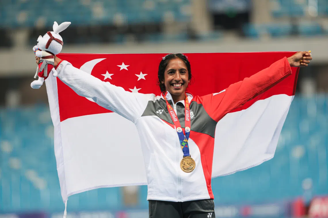 珊蒂今年已经在女子100米和200米比赛共六次打破全国纪录。（李冠卫摄）