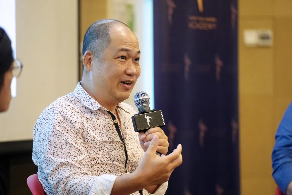 曾银阶被《世外》的故事和哲思吸引，也对香港团队信心十足。（谢智扬摄）