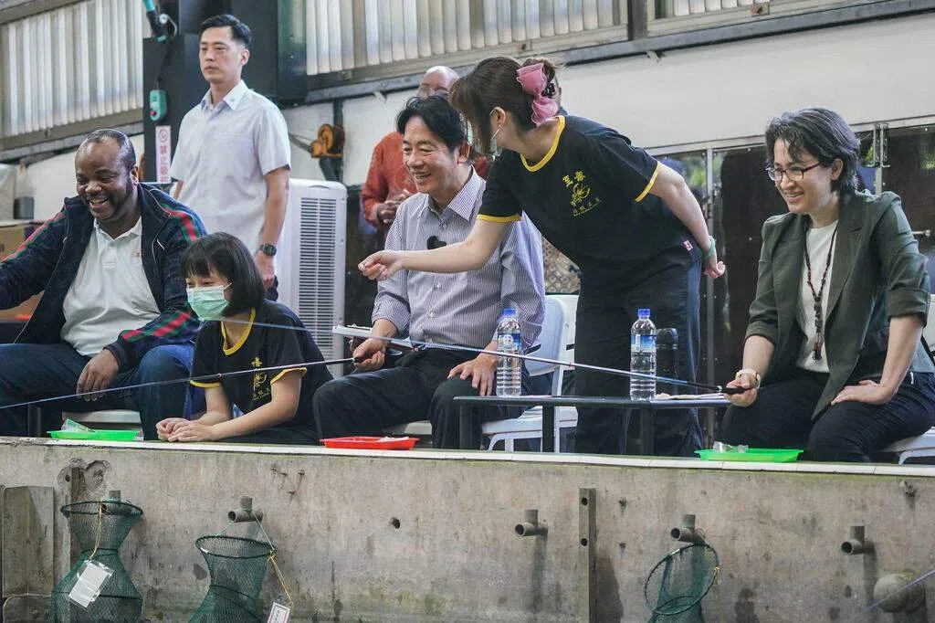 赖清德推创意外交邀邦交国元首钓虾 重申将维持台海现状 