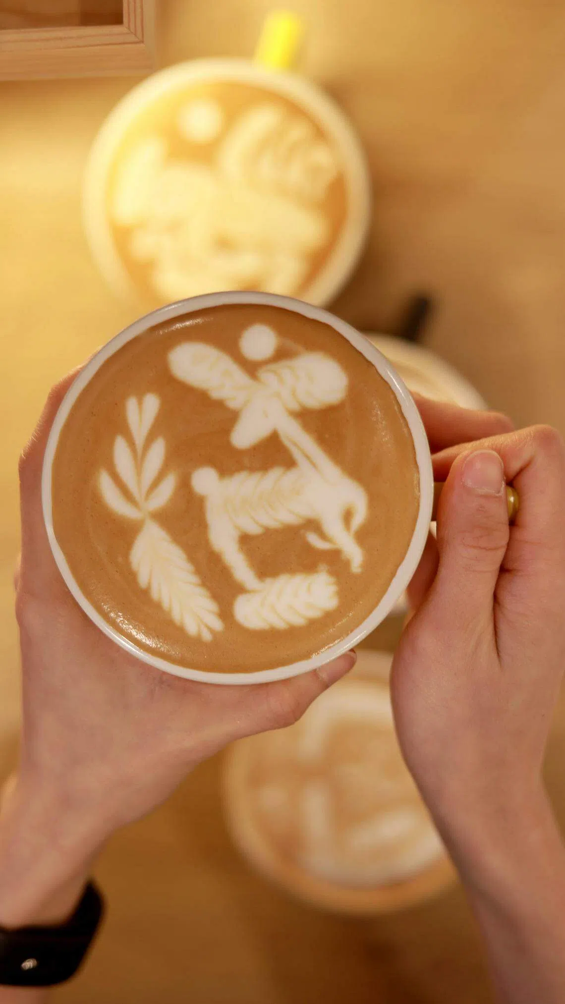 陈佳敏的精致鹿图案咖啡拉花。（龙国雄摄）