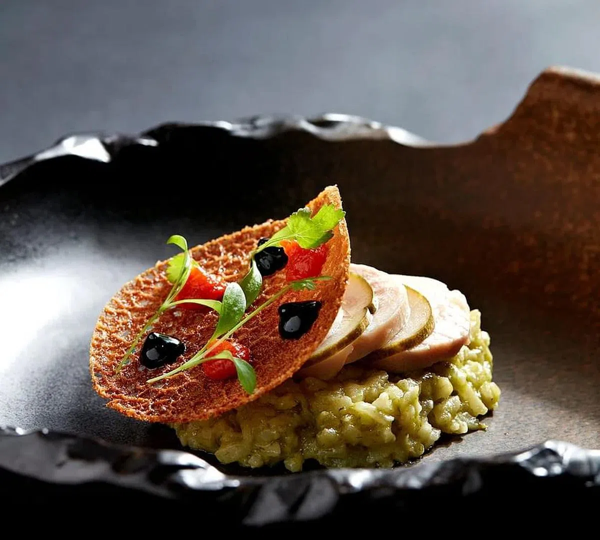 Sonder欧亚料理餐馆将鸡饭的味道重新组合，精致诠释本地鸡饭。（餐馆提供照片）