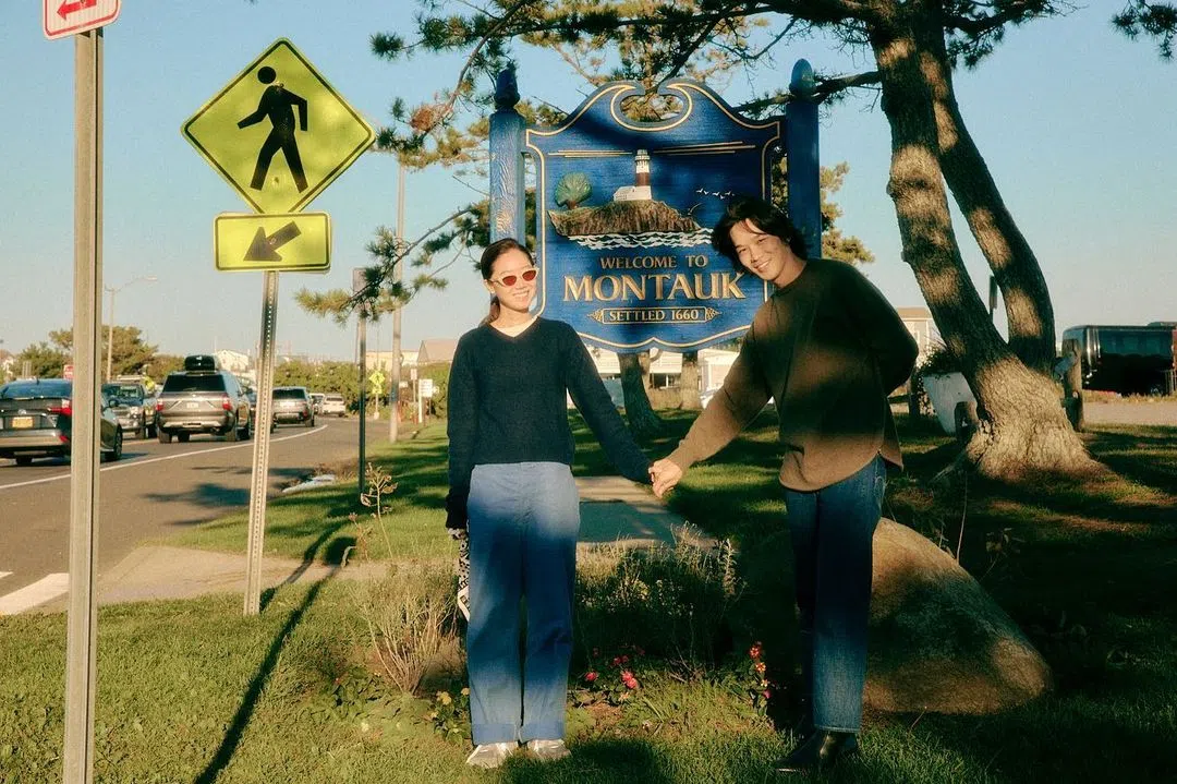 凯文吴在结婚一周年纪念日于社媒分享与孔晓振的合照。（取自凯文吴IG）