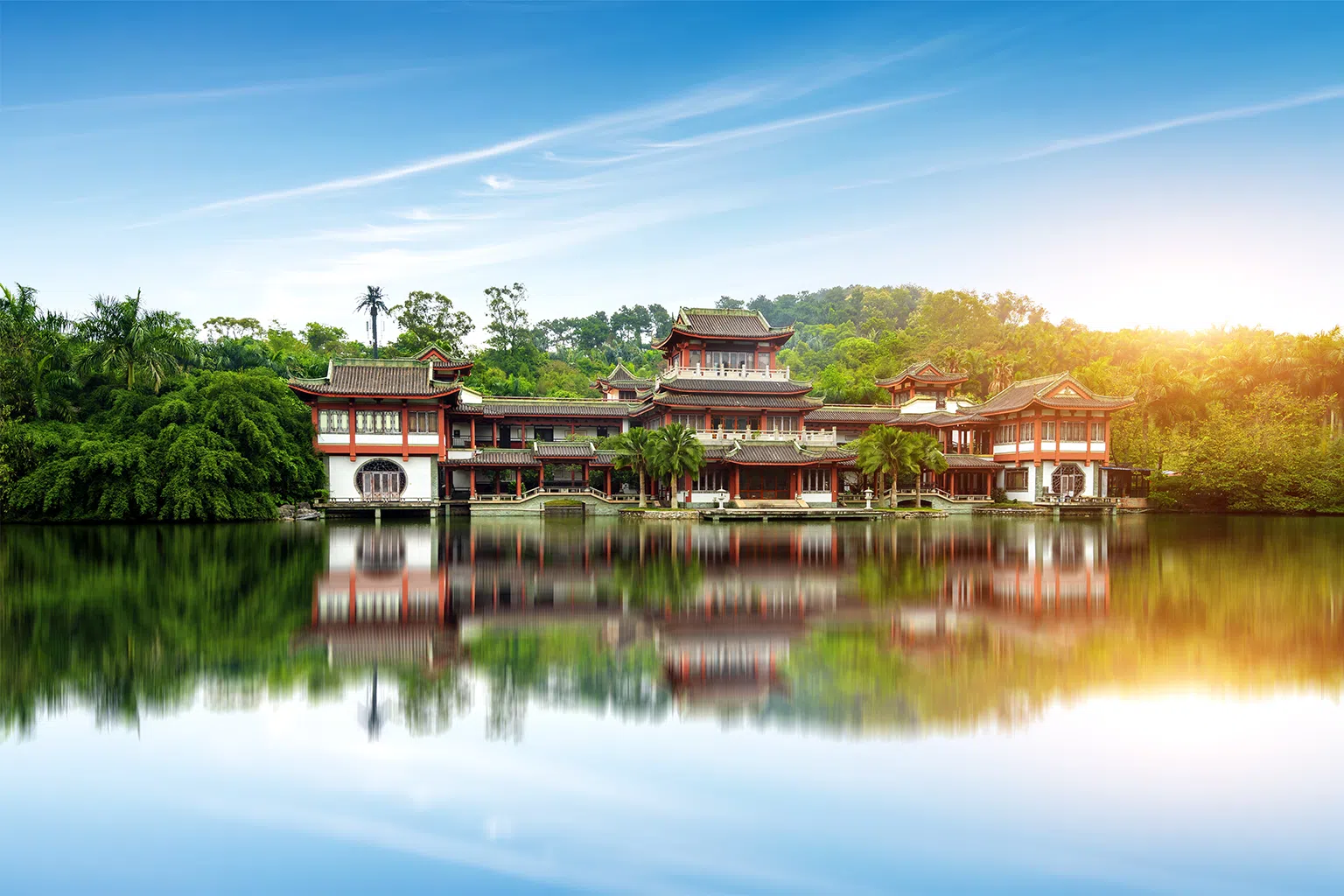 位于青秀山景区（见图）内，南宁龙象塔是俯瞰南宁市区和周边山水风光的最佳观景点。（Getty Images）