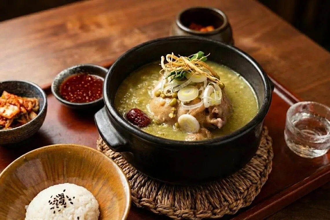 绿豆参鸡汤鲜美香醇。（餐馆提供）