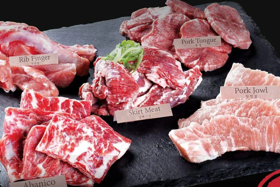韩国餐馆Seorae新的伊比利亚猪肉特别部位试吃拼盘。（互联网）