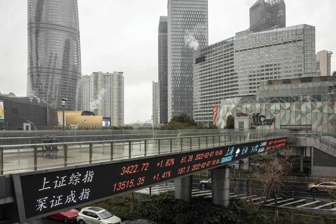 中国股市下跌 投资者涌入长期国债ETF避险