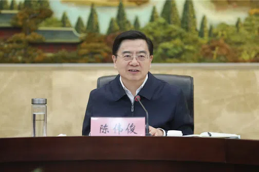 新疆政府常务副主席陈伟俊被查　原党委书记马兴瑞动向引关注