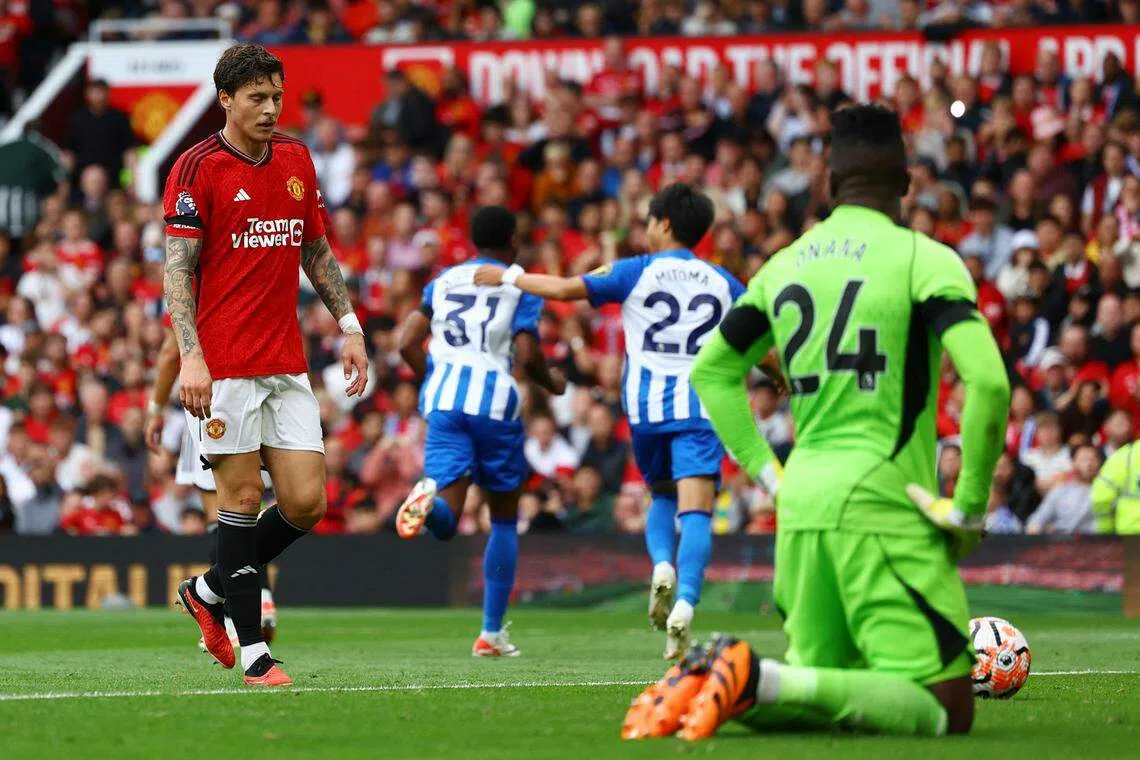 曼联后防上轮被布赖顿打爆，林德洛夫（左）和门将奥纳纳（右）这次面对拜仁，挑战只会更大。（路透社）