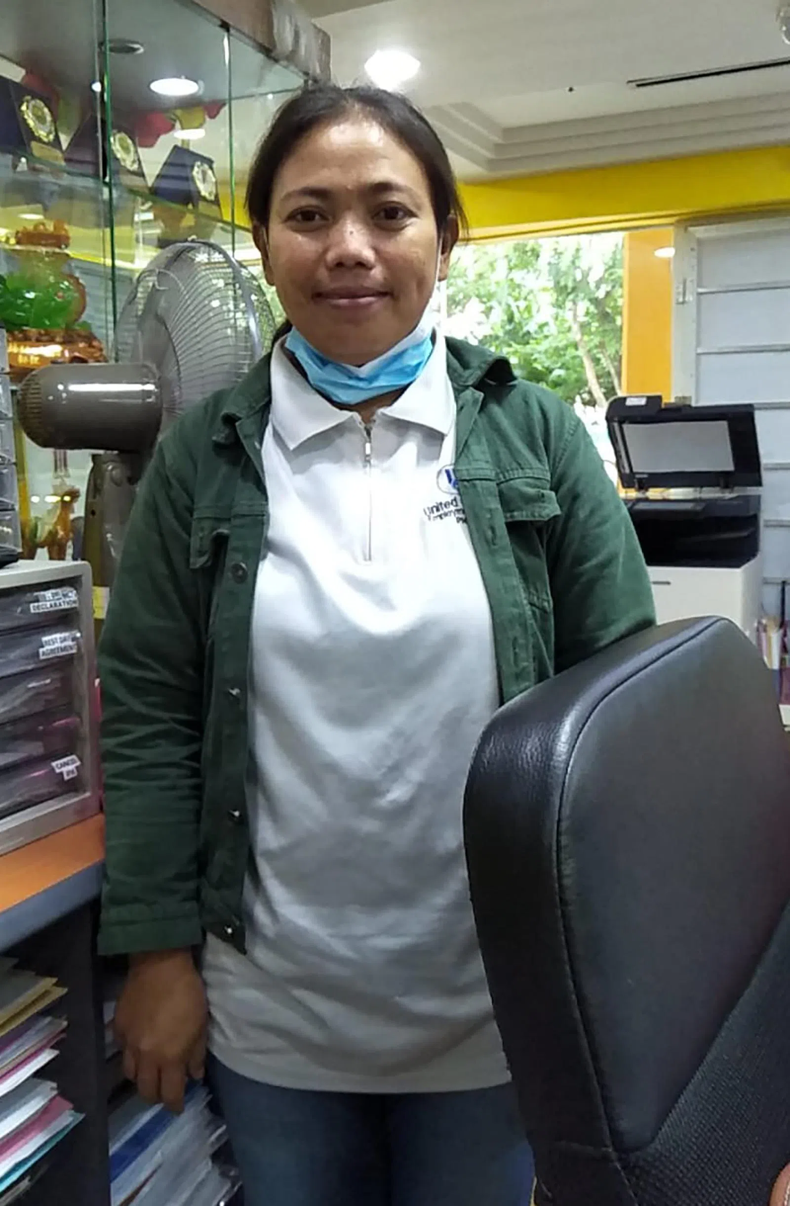 根据案情，被告自2020年1月就到女雇主家工作，除了负责家务，也照顾女雇主的两个孩子，月薪715元。（受访者提供）