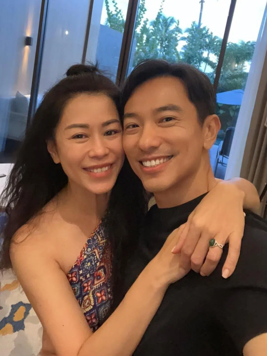 49岁谢韵仪与41岁男友Jackson B.交往两个月后结婚。（取自谢韵仪IG）