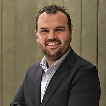 萨默尔博士指出，短视频的弊端是复杂的概念往往过于简化，导致观众只能获取表面知识。（受访者提供）