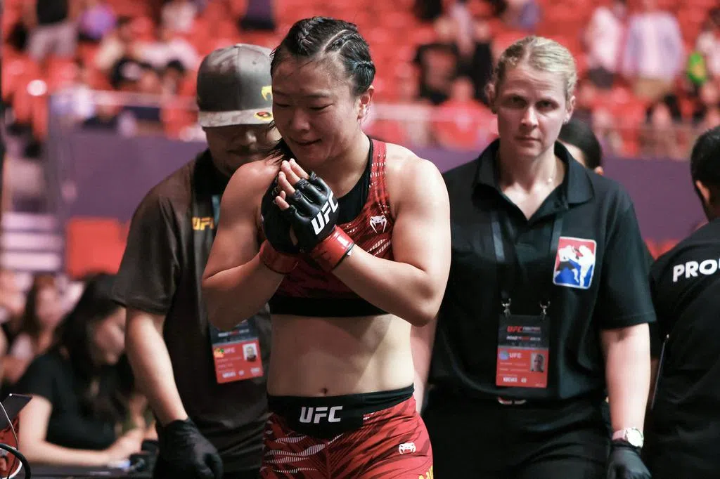 中国“格斗女中医”UFC首秀落败 硬拼精神却红到海外 | 联合早报