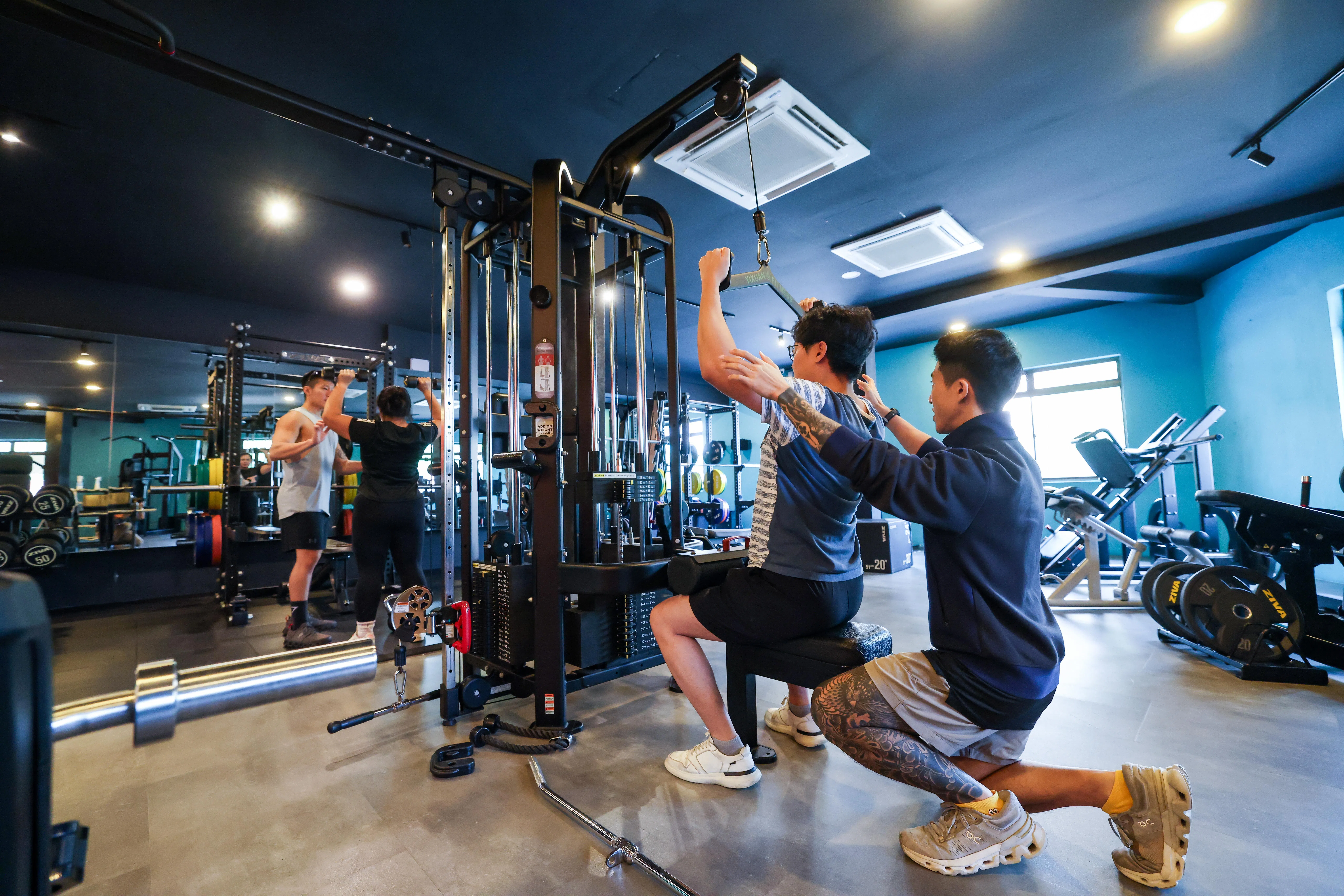烟霾情况恶化后，一些私人健身房如GoFit世界城分店的会员到访次数增加。（陈斌勤摄）